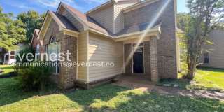7900 Hunter's Crossing 7900 Hunter's Crossing Gallery 1