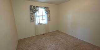 3 Bedrooms! 2 Living areas! close to Mall! $1695 Gallery 5