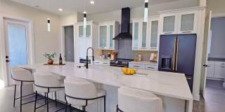 Bold Contemporary Sarasota Luxury Home. 4 Beds/ 4 Baths. Private Pool and Summer Grill. Gallery 18