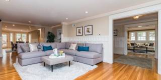 HOT NEWTON LISTING!!! Gallery 1