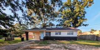 2 Bedroom on the AR side Available Now! Gallery 1