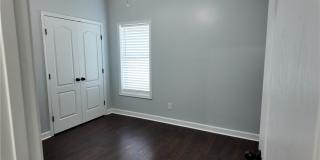 5317 Nessee Street Gallery 18
