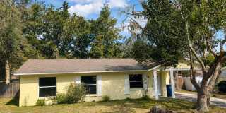 SPACIOUS 3BR/1.5BA w/Carport, Beautiful Wood Finish Flooring, Privacy Fenced Backyard! Gallery 1