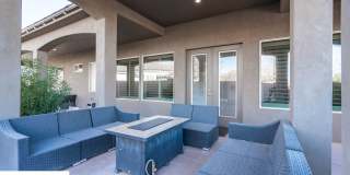 Stunning 2 Bedroom Fully Furnished Home. Community Pool & Mini Golf! Gallery 75