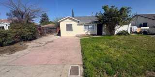 3 Bedroom 1 Bath S Visalia available now Gallery 1
