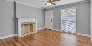 Newly Updated 2BD 1BA Duplex Home - Available Now! Newly Updated 2BD 1BA Duplex Home - Available Now! Gallery 6