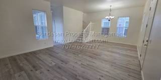 Spacious 4BD/4.5BA Westside Santa Rosa Home ~2,700 Sq. Ft. ~ 3855 Louis Kohn Gallery 5