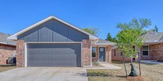 New Construction in Varenna Landing! Storm shelter and lawn care included! Gallery 1