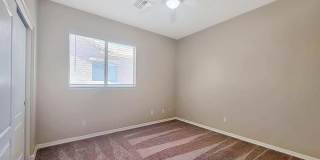 17605 W Crocus Drive Gallery 20