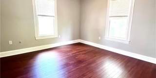 1522 Barron Street Gallery 26
