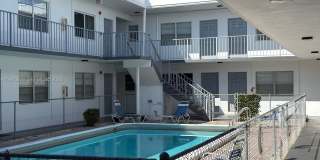 30 SE 4th Ave Gallery 5