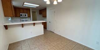 Single Story West Rosamond Home Gallery 11