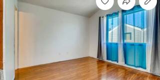 Charming 2BR Condo in Aurora Gallery 7