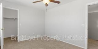 2413 E Hazeltine Way Gallery 30