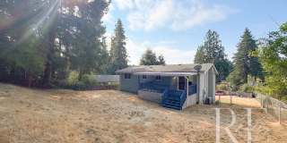 Spacious Port Orchard Split-Level with A/C, Two Living Areas & Fenced Backyard Gallery 27