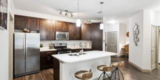 The Loree Gallery 21