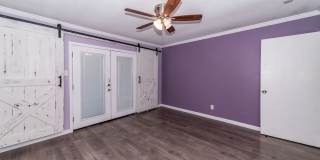 RENOVATED 2-BEDROOM TOWNHOME IN AHISD Gallery 20