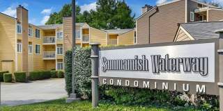 Sammamish Waterway 1 Bedroom + Den 1 BA Condo $2200 Gallery 1