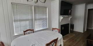 Room in 4 Bedroom Home at Edith Ave Gallery 23