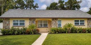 Updated 2/2/1 Home in Northeast St. Petersburg! Gallery 1