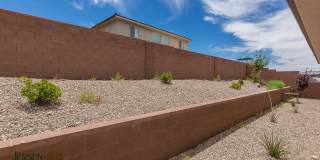 Spacious Home in Little Valley-Pets Negotiable Gallery 29