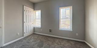 Move-In Ready 3-Bedroom Home with Stylish Hardwood-Style Flooring Gallery 8