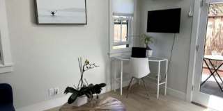 581 University Ave. - 581-A Gallery 11