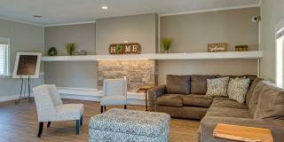 Nob Hill Apartments Gallery 53