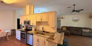 3 Bedroom / 2 Bath / POOL HOME - FULLY FURNISHED Gallery 18