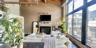 1935 N Fairfield Ave Gallery 1