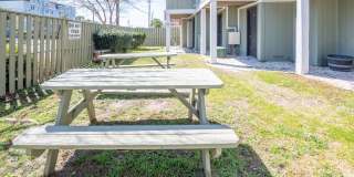 COZY,  FURNISHED OFF-SEAON MONTHLY RENTAL Gallery 21