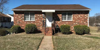 Lovely 2 bedroom 1 bath rental close to hospitals and downtown! Gallery 1