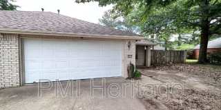 884 N Daisy Ln Gallery 1