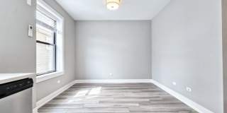 3935 N Janssen Gallery 2
