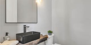 2130 W 42nd Street Gallery 15