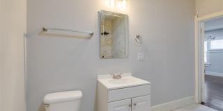 726 NW 24th Street Gallery 17
