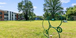 Oval Spring Apartments Gallery 14