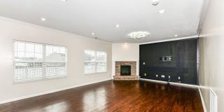 5825 Sheffield Lane Gallery 5