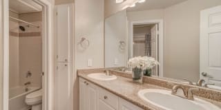 Regal Parc Apartment Homes Gallery 19