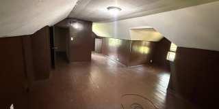 3-Bedroom Cozy Colonial House Gallery 6