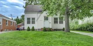 1739 Longwood Drive Gallery 1