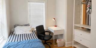 FULLY Furnished Plaza Condo Gallery 5