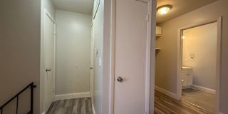 Saint Clair  -  2459 S Gallery 7