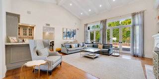 13037 San Vicente Boulevard Gallery 7