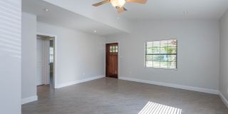 Charming Bungalow in Prime South Tampa – Plant High School District! Gallery 3