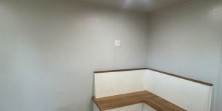3 BED 1 BATH HOUSE WITH A FENCED BACKYARD Gallery 7