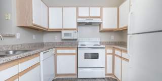 The Plaza at River Oaks Gallery 9