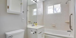 502 N MANSFIELD Street N Gallery 18