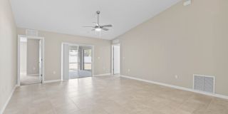 5 Seabury Place Gallery 10