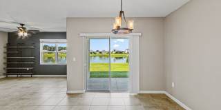 For Rent: Lakefront 4-Bedroom 2-Bathroom Home in Lakeside Palms Gallery 15